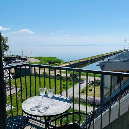 Lagoon Attic Apartment Pervalka Exterior photo